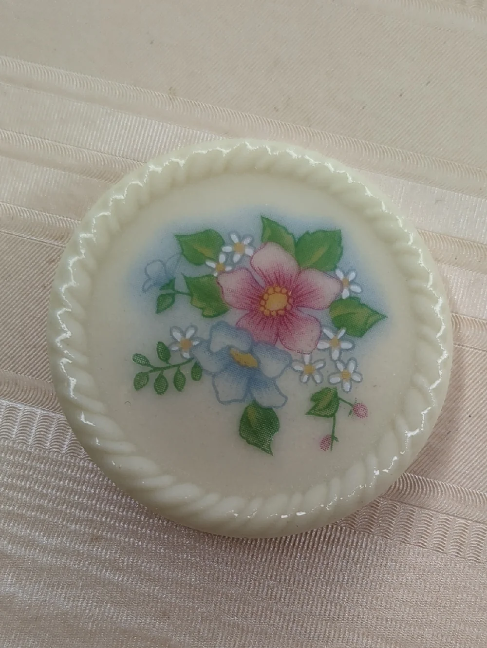 Vintage 70s Avon Ceramic Flower Brooch Pink Blue Green Floral Cottagecore